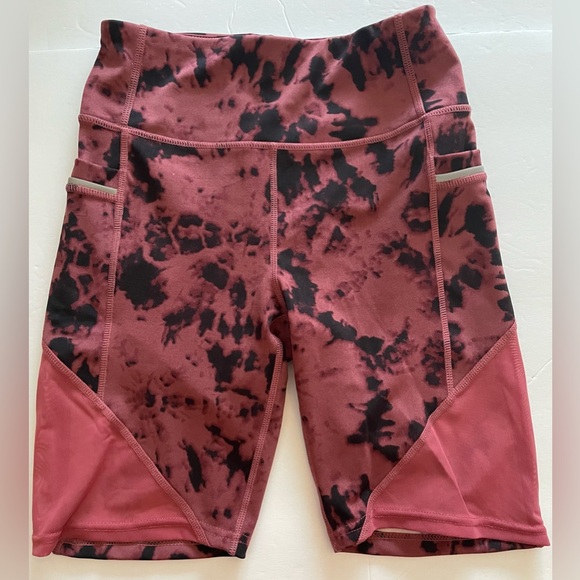 O to 5 Set of Two Workout Biker Active Shorts Size Medium - Picture 8 of 11